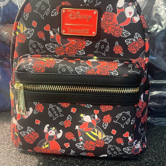 Disney Loungefly Black and Red Queen of Hearts Backpack - Picture 1 of 7